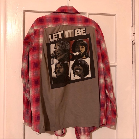 BEATLES FLANNEL 😍 - Picture 2 of 3